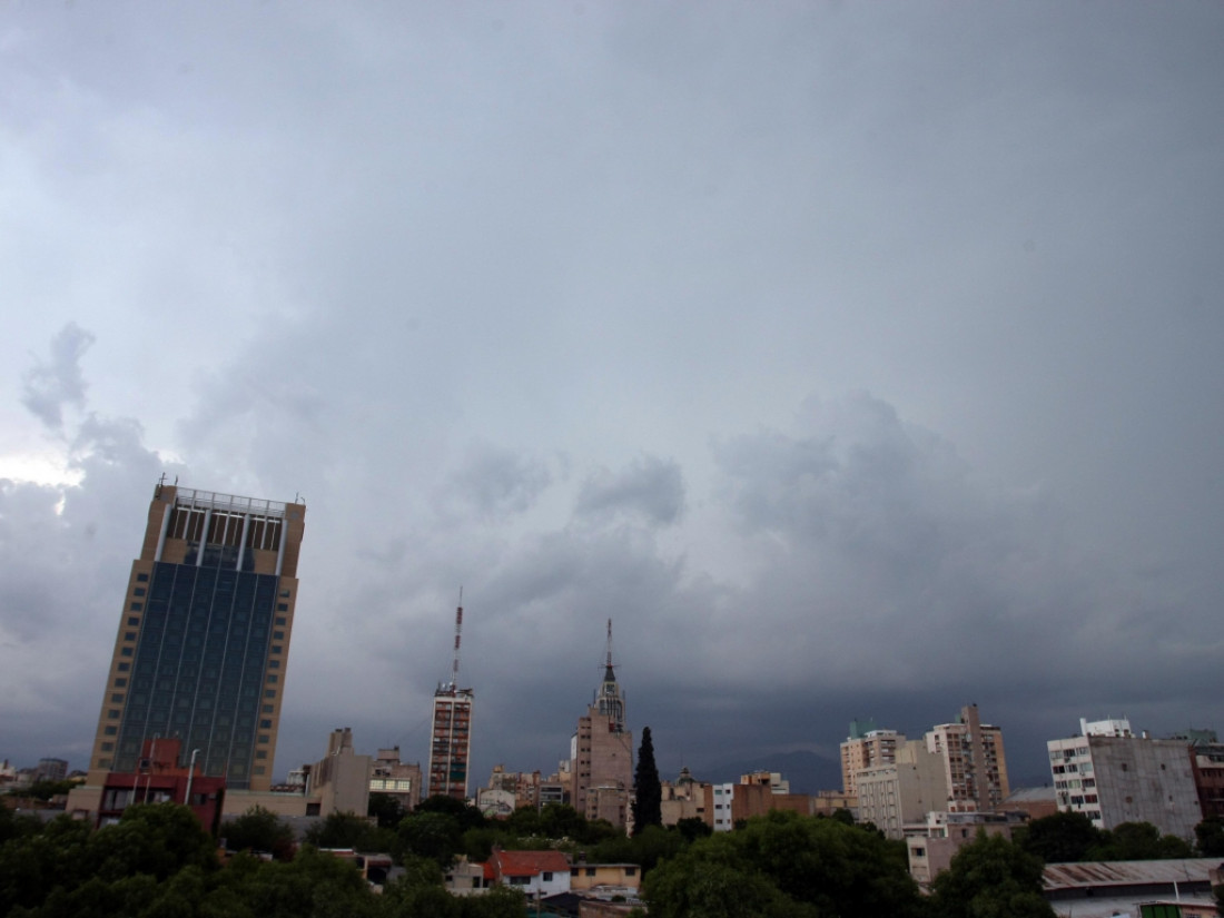 Posibilidad de lluvias y fuertes tormentas