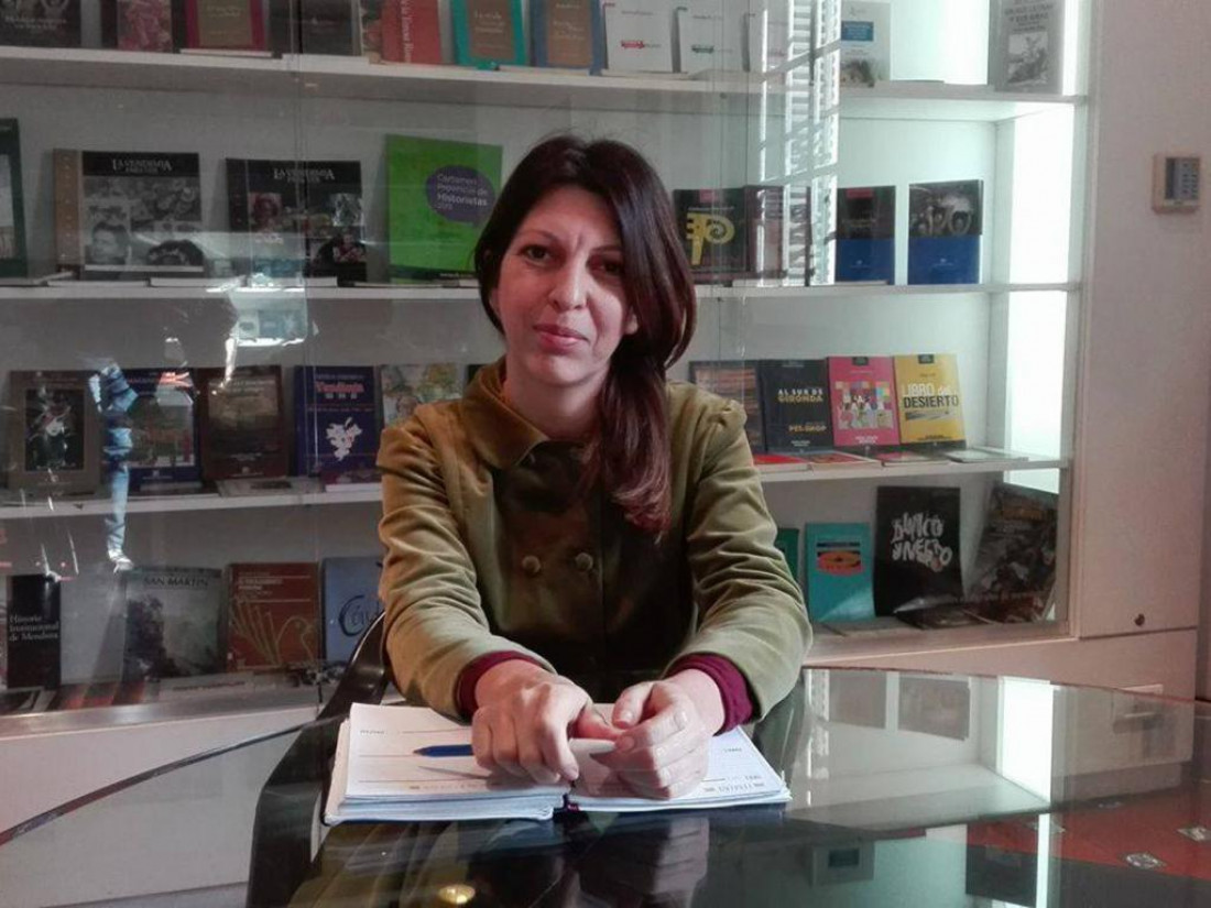 LITERATURA Y OTRAS HIERBAS, CON VALENTINA GONZÀLEZ