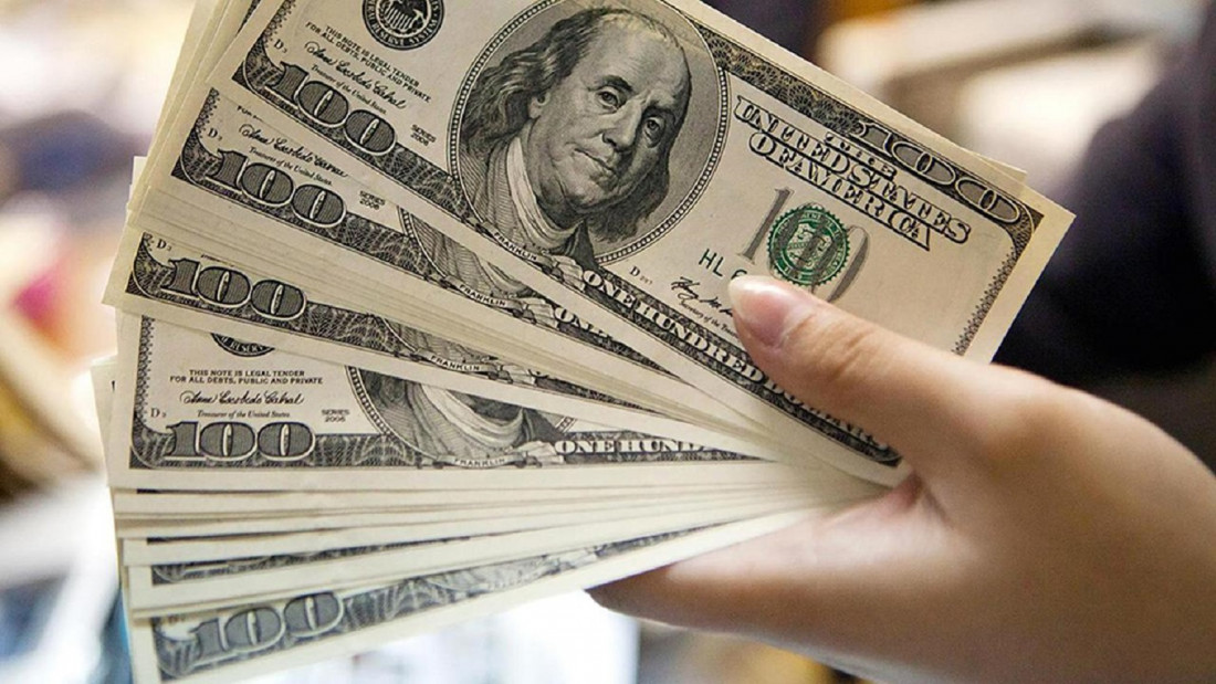 Dólar récord: se disparó otros 27 centavos y quedó a un paso de los $ 20