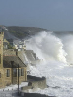 La tormenta más poderosa de Irlanda dejó tres muertos