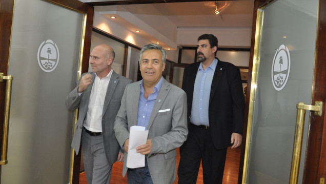 imagen Cornejo oficializó el préstamo de Anses para los departamentos
