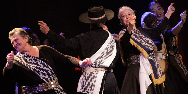 Festejos Día de la Tradición en el Espacio Verde Luis Menotti Pescarmona el día 9 de noviembre. Comunicación con Héctor Rosas, director Cultural e Industrias Creativas de Godoy Cruz.