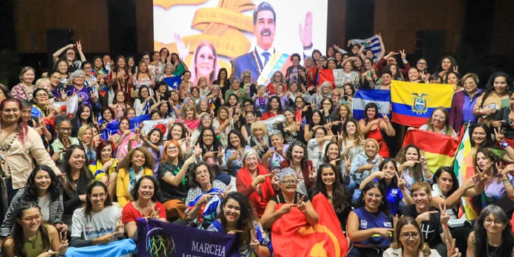 Encuentro Internacional de Mujeres que participan en las Brigadas "Cilia Flores por la Paz"