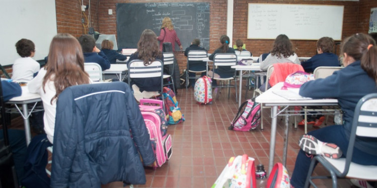 El presupuesto nacional contempla menor participación para educación