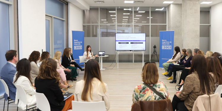 Las pymes lideradas por mujeres tienen más dificultades para acceder a créditos productivos