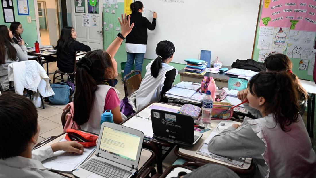 Qué dicen especialistas sobre la influencia de la tecnología en la educación argentina