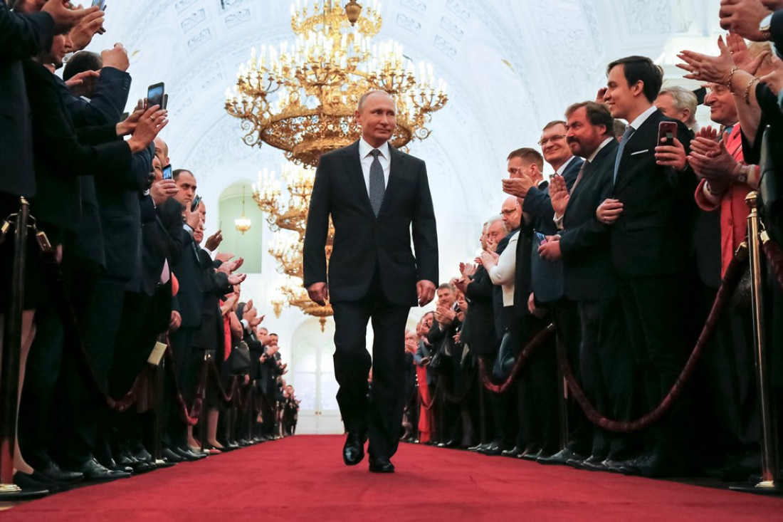 Vladimir Putin, otra vez al poder en medio de una Rusia revuelta