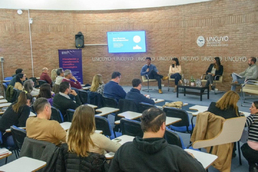 Referentes de los sectores público, privado y científico analizaron el futuro de la vinculación