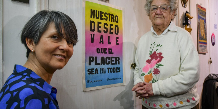 Adultas mayores derriban mitos sobre el orgasmo: "Las viejas somos activas sexualmente"