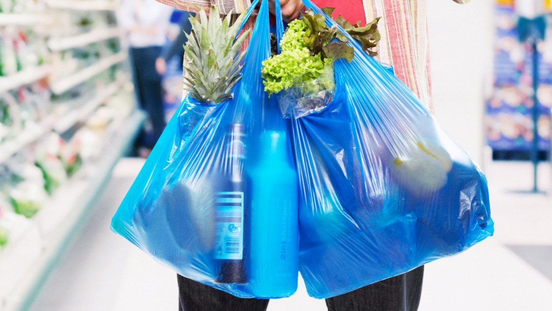 "Apuntamos a eliminar las bolsas de los supermercados en los próximos dos años"