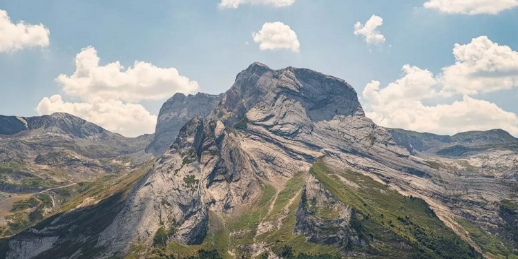 El cambio climático está resquebrajando las montañas y cada vez hay más desprendimientos