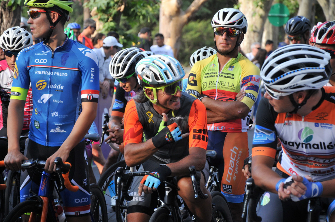 El inicio de la Vuelta Ciclística de Mendoza en 20 imágenes