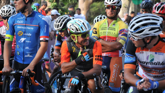 imagen El inicio de la Vuelta Ciclística de Mendoza en 20 imágenes