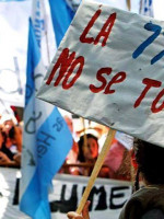 Manifestación por la defensa de la ley 7722