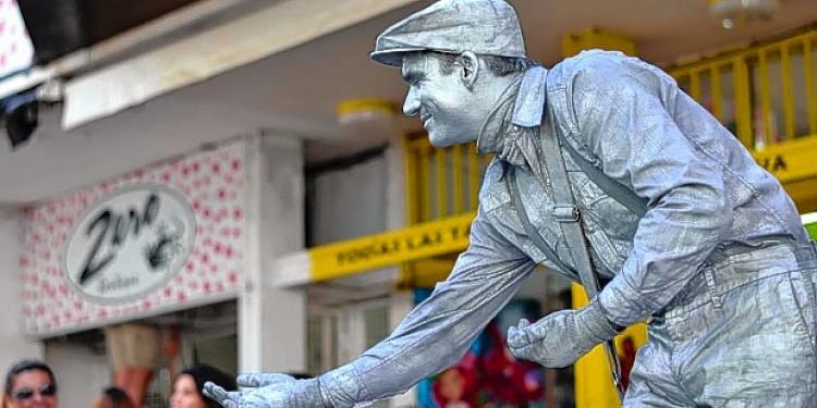 Comenzó el Festival Internacional de Estatuas Vivientes 