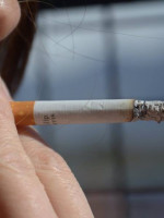 "Es altísima la posibilidad de daño que el cigarrilo puede provocar" 