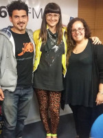 Mariana Päraway navega con "Hilario" en el Teatro Independencia