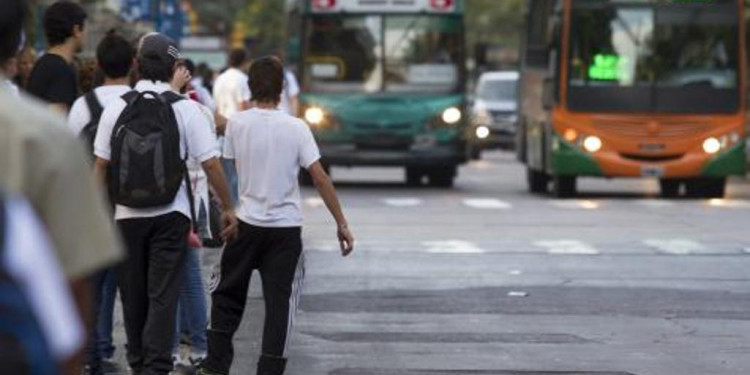 Habrá desvíos de colectivos frente a Casa de Gobierno