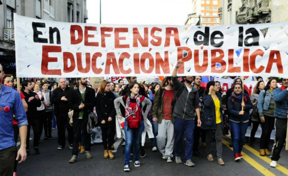 Movilización en Defensa de la Educación Pública