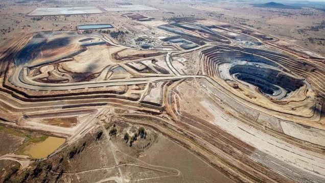 imagen Denuncian que la Barrick Gold quebró un glaciar de San Juan