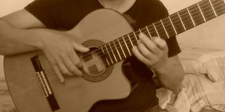 Sergio Angulo a través de la guitarra