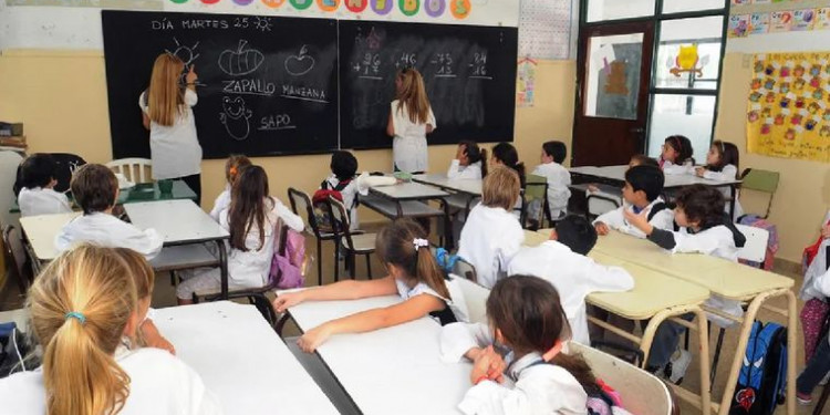 Pobreza y educación: qué factores influyen en el desempeño escolar del estudiantado