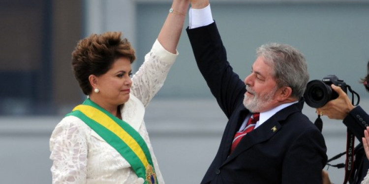 Brasil: Dilma asumió y juró gobernar para "los más pobres"