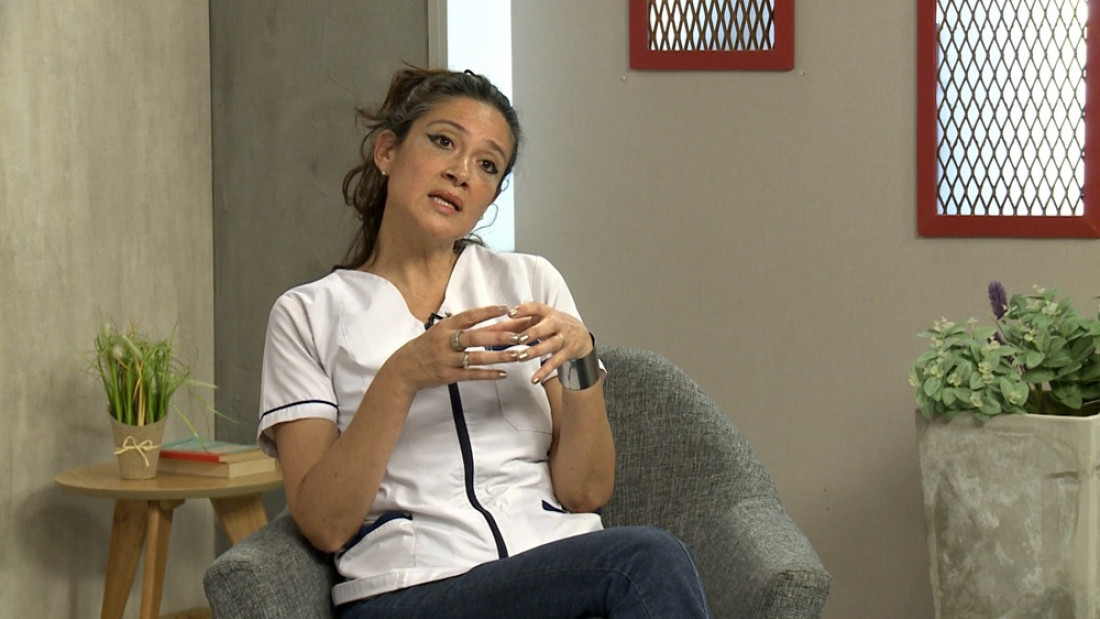 Fijar dato: hablar y escuchar previene el suicidio adolescente