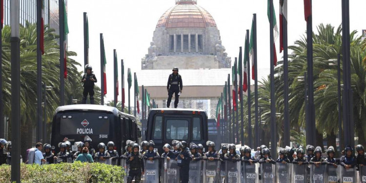 México: tras la represión, los muertos ascienden a 12