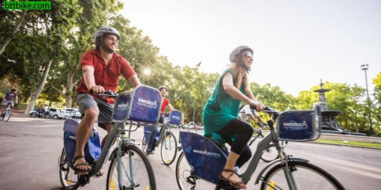 Ley de tránsito: ciclistas urbanos solicitaron su derogación