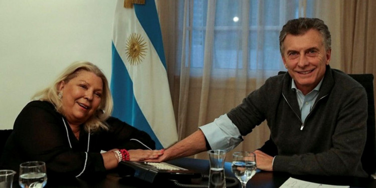 Carrió: "Estoy al lado de Macri, sobre todo en las crisis"