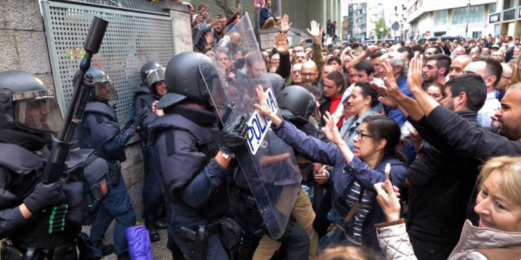 Referéndum en Cataluña: luego de los incidentes, piden intervención internacional