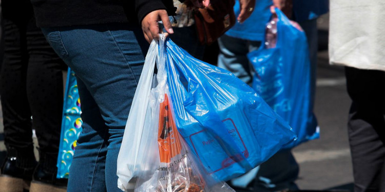 Buscan eliminar para siempre las bolsas plásticas en toda la provincia