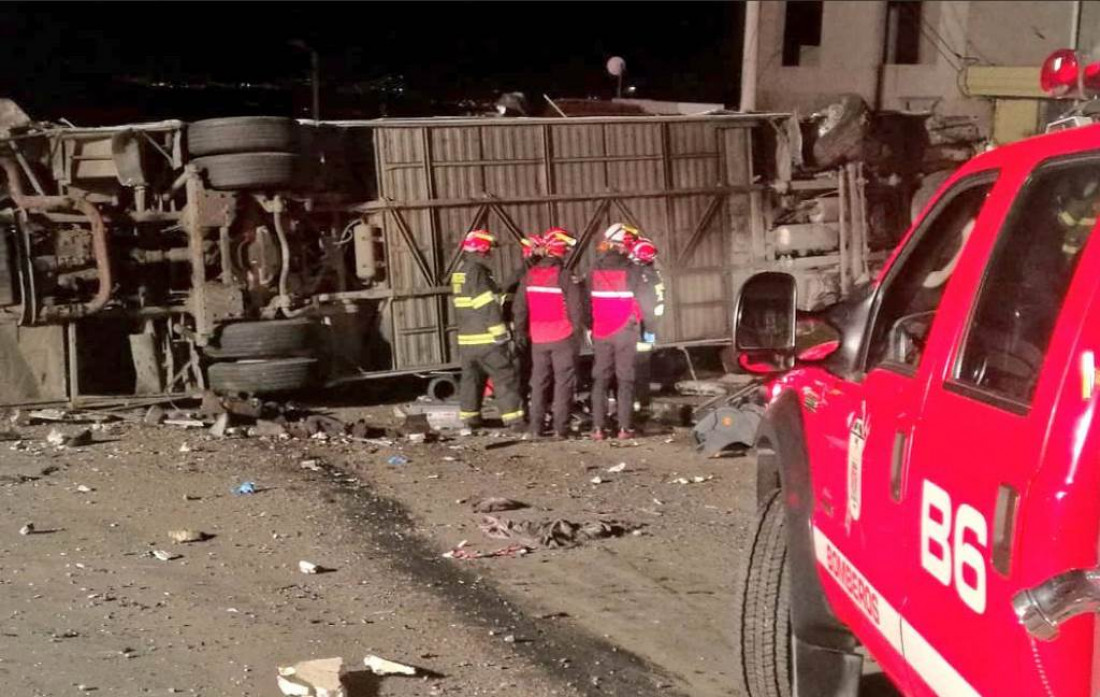 Fallecieron 24 personas en un accidente en Ecuador