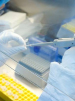 Rusia comenzó los ensayos para combinar la Sputnik V y la vacuna de AstraZeneca