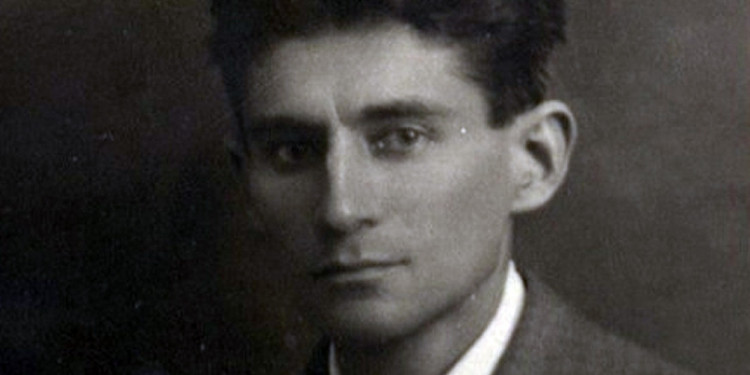 A cien años de su muerte, el mundo rinde tributo a Kafka, el escritor checo que pidió ser olvidado