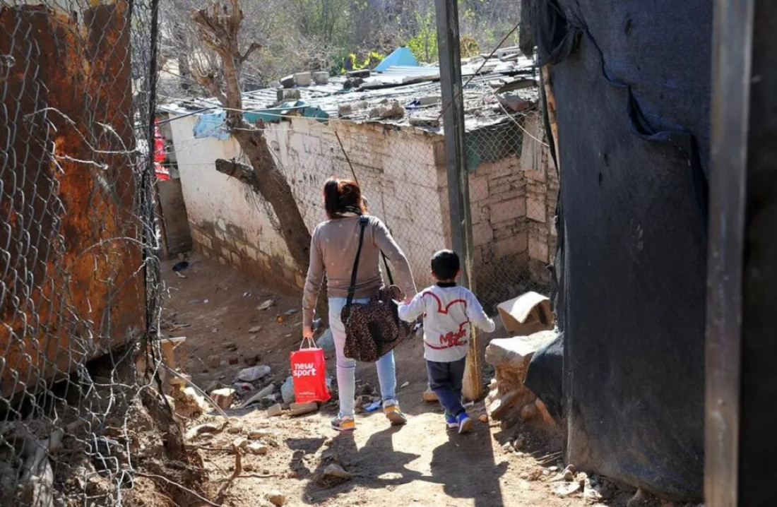 Proyectan que el 70% de niños y niñas serán pobres en Argentina para fines de marzo 