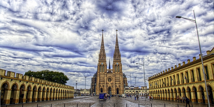 La Iglesia católica terminó su proceso de renuncia a los fondos estatales