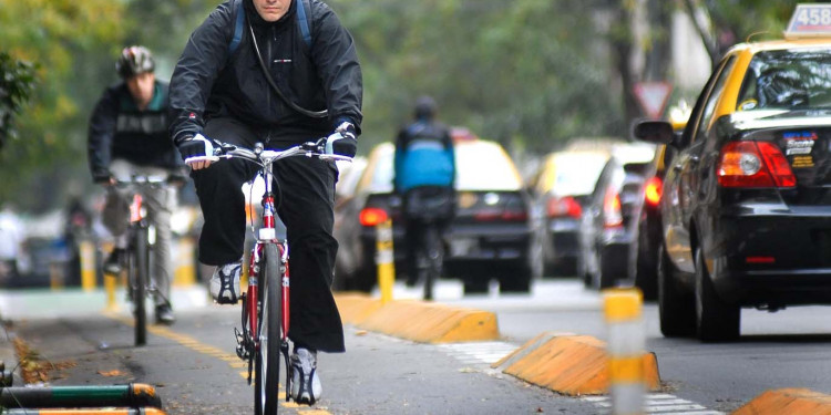 Seguridad vial en Mendoza: ciclistas pidieron la derogación de la nueva ley