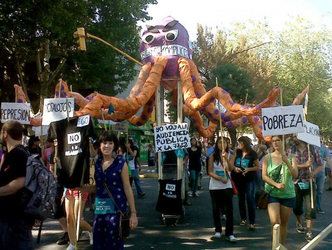 La "Vendimia del Agua" llevó la lucha contra la megaminería al Carrusel