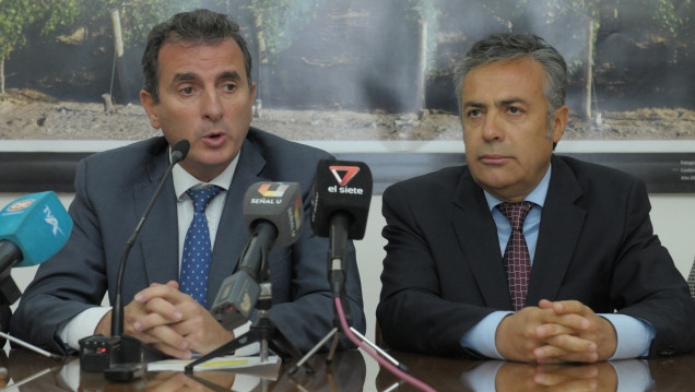 imagen El proyecto de endeudamiento, entre caras largas 