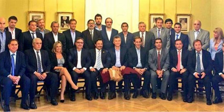 Coparticipación y obras públicas, ejes de la reunión entre Macri y los intendentes