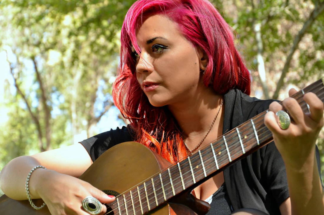 Lúa Castro: "Amo vivir de la música"