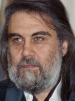 Murió Vangelis, el compositor de "himnos" universales como "Carrozas de fuego"