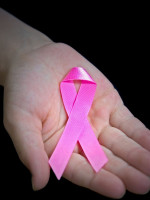 El cáncer de mama en hombres se diagnostica tarde por desinformación