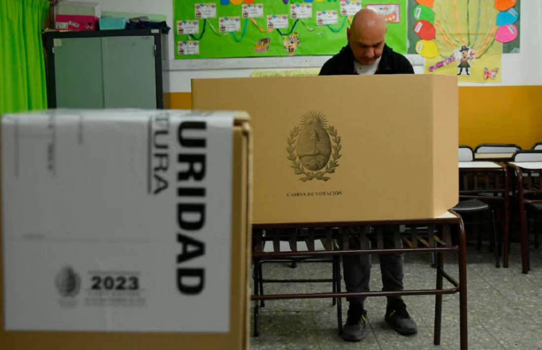 Elecciones legislativas 2025: audioguía para facilitar el voto de personas con discapacidad visual