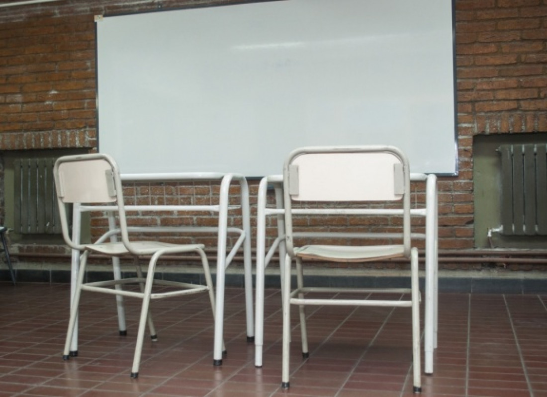 Denuncian despidos de docentes de escuelas privadas