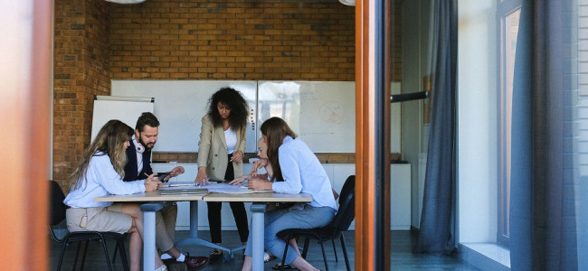 Mientras más joven es la pyme, más mujeres hay en los puestos de decisión