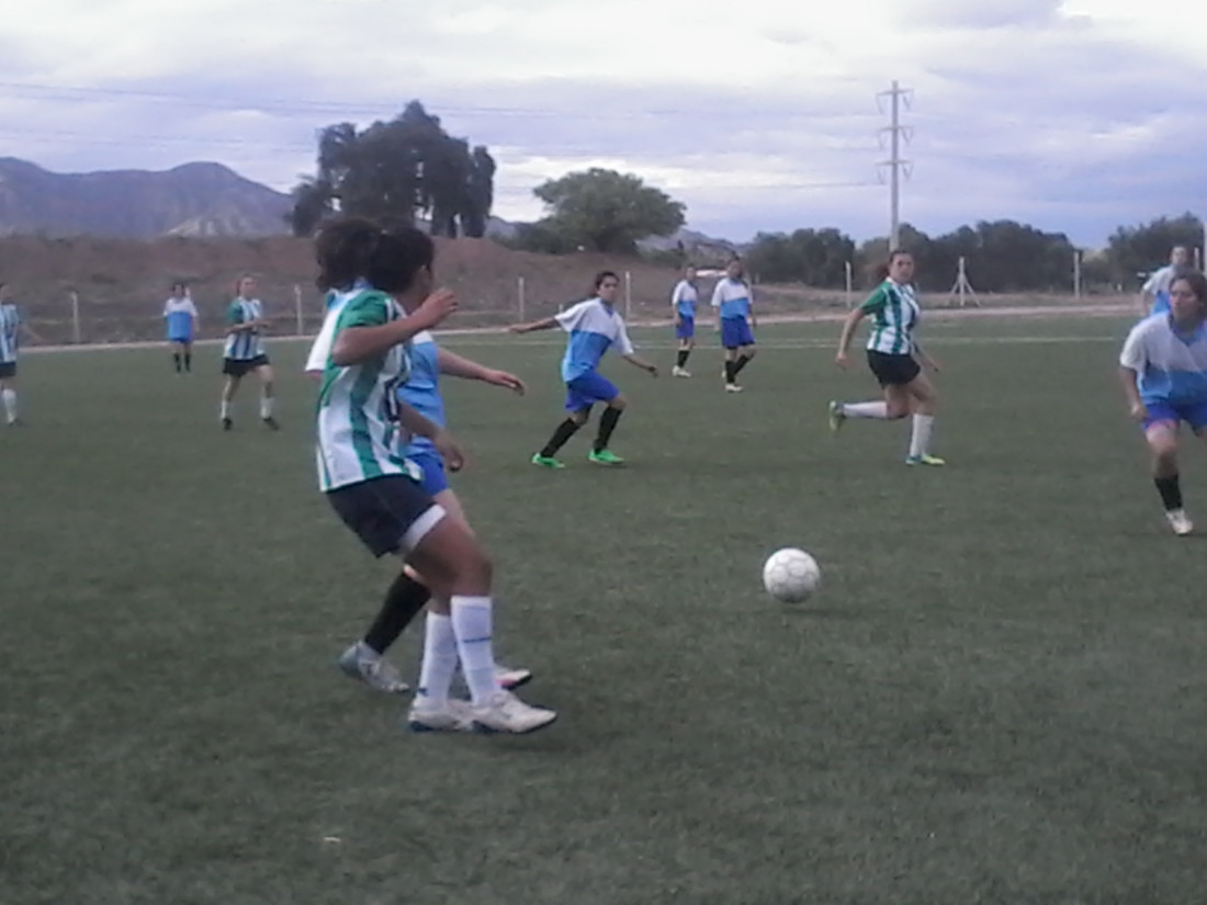 FUTBOL FEMENINO: Dura derrota de la UNCuyo