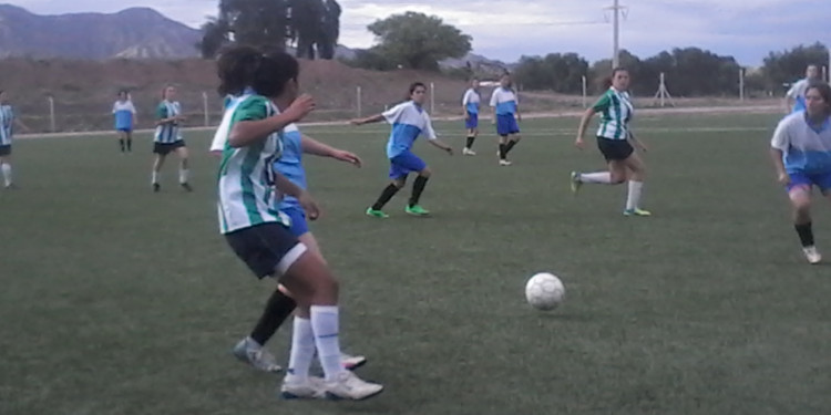 FUTBOL FEMENINO: Dura derrota de la UNCuyo